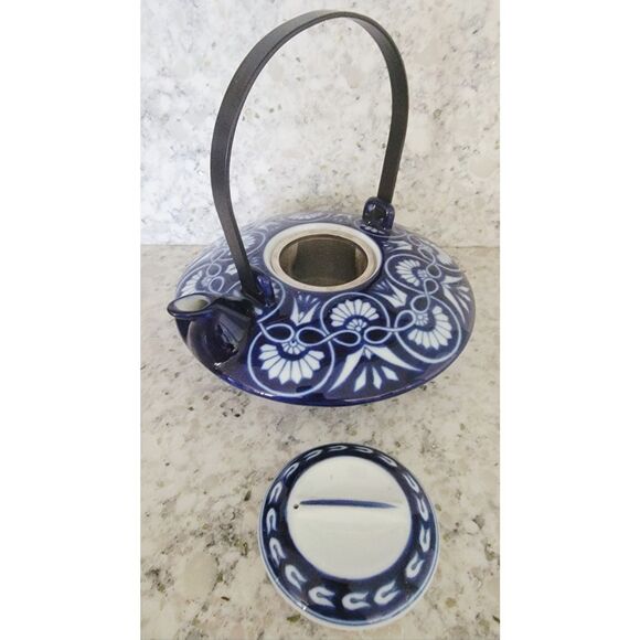 Bombay Company Blue & White Porcelain Teapot Black Handle Floral W/Strainer/Lid - Picture 5 of 7